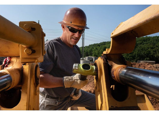 Wilton's B.A.S.H 6Lb Head 30" Sledge Hammer