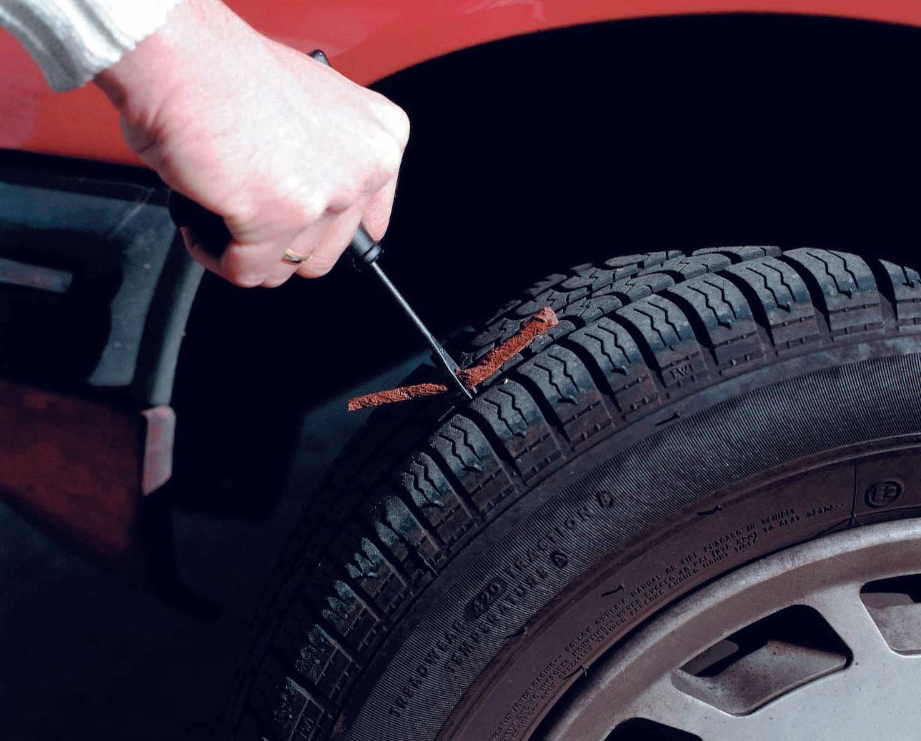SEALS Tubeless Tyre Repair Kit - Cars or Truck Available