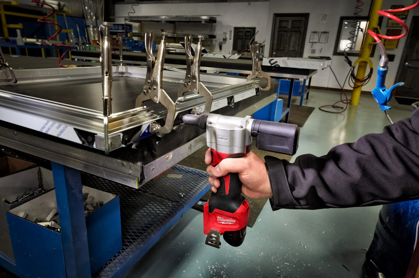 Milwaukee M12™ Sub Compact Rivet Tool
