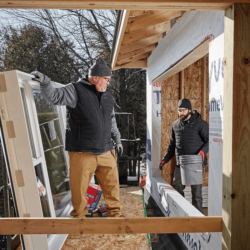 Milwaukee M12 Black Heated Body Warmer