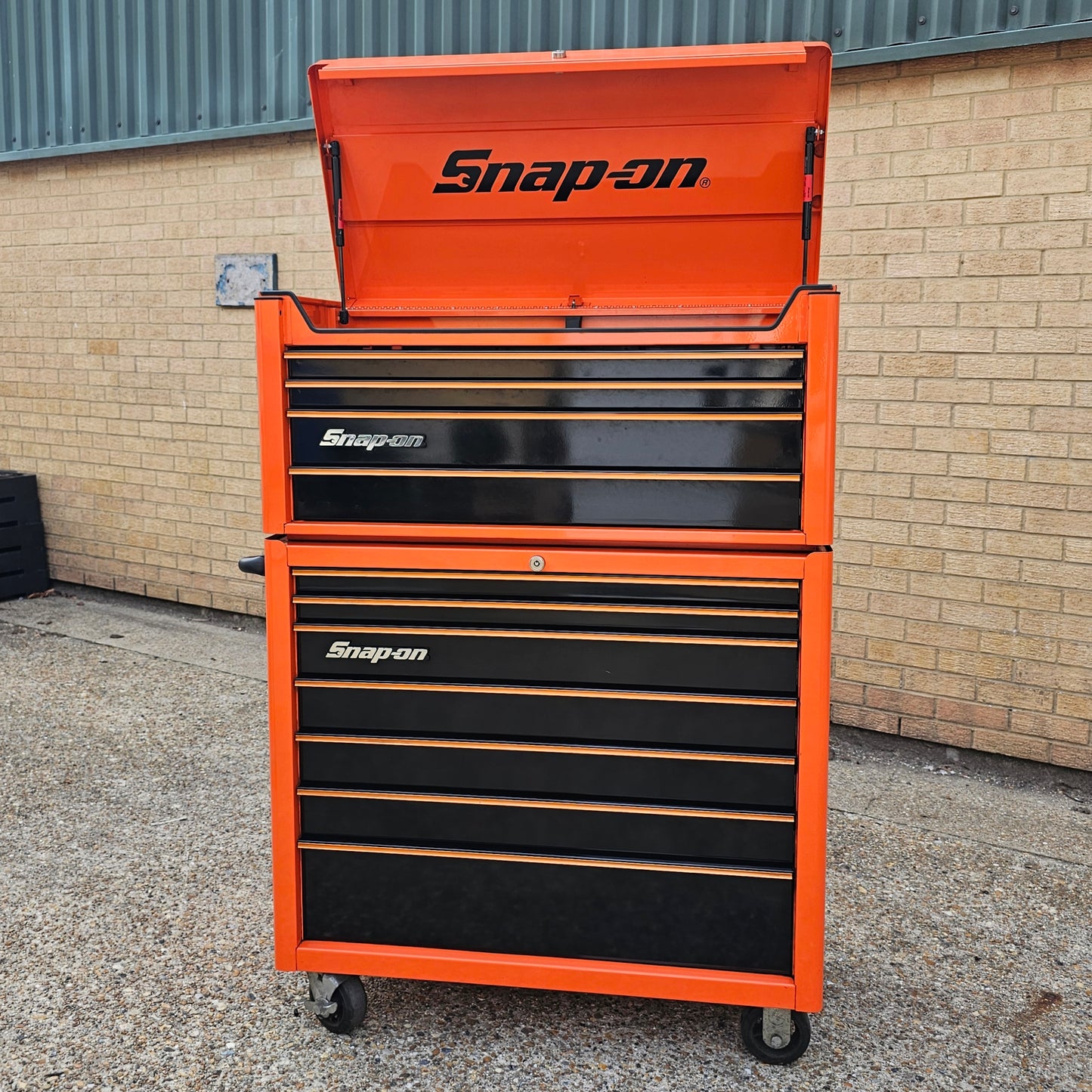 Snap-on 40" Orange Heritage Roll Cab and Top Chest - Pre-loved