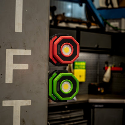 POWERHAND 700 Lumen Rechargeable Pocket Flood Light