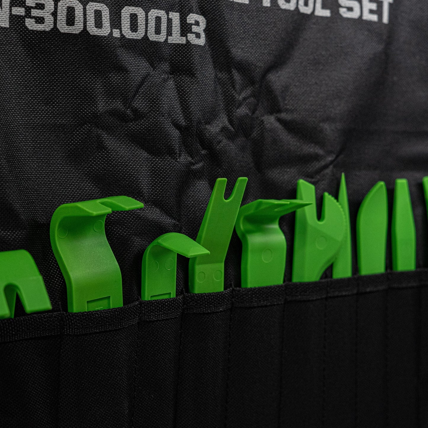 POWERHAND 11Pc Trim Removal Tool Set - High-Vis Green