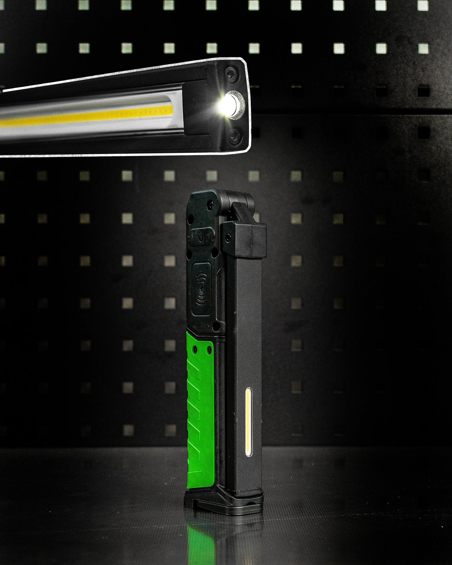 BOXO 800 Lumen Wireless Rechargeable Folding Work Light