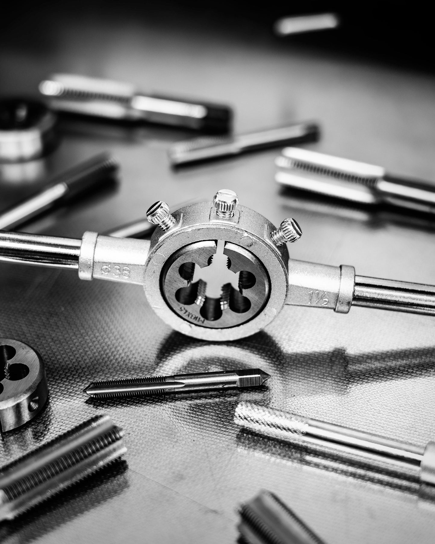 POWERHAND 110Pc Metric Tap & Die Set - M2-M20