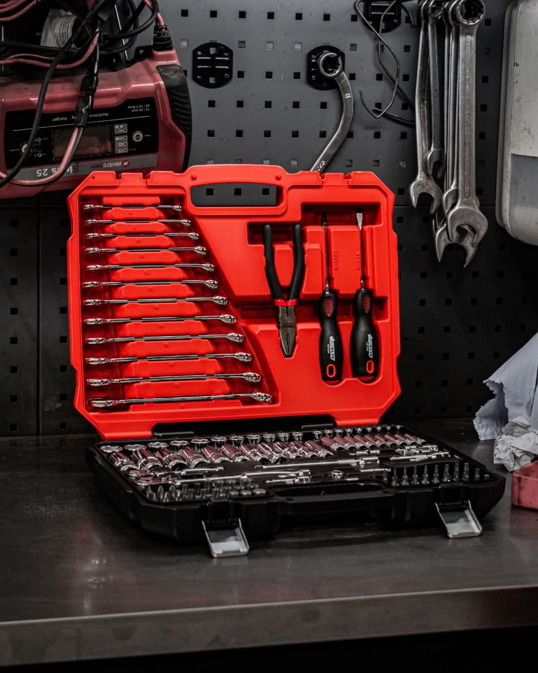 BOXO 122Pc 1/4" & 3/8" Master Tool Set