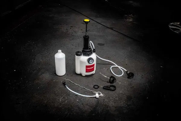 POWERHAND 3L Brake Fluid Bleeder with 1L Waste Bottle