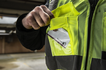Milwaukee High-Visibility Vest (L/XL)
