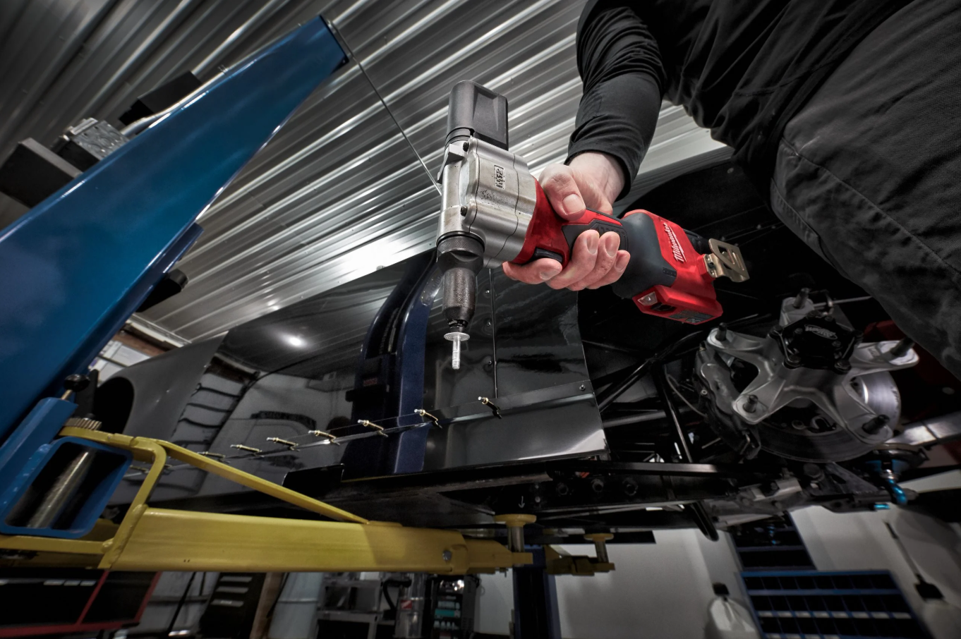 Milwaukee M12™ Sub Compact Rivet Tool