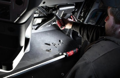 Milwaukee M12™ LED Underhood Light