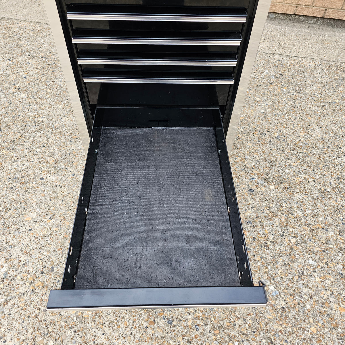 Snap-on 19" x 24" Seven Drawer Masters Series End Cab with Stainless Top