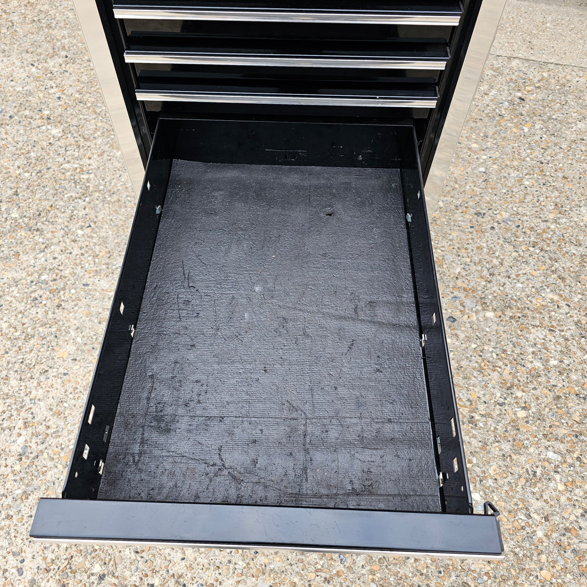 Snap-on 19" x 24" Seven Drawer Masters Series End Cab with Stainless Top